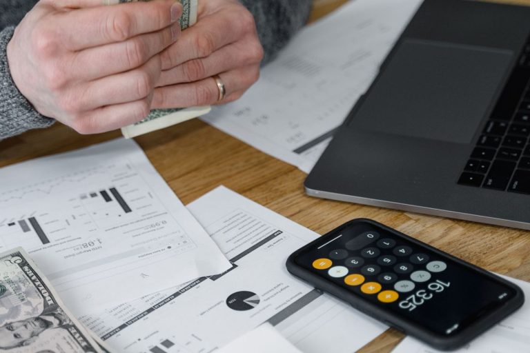 uae minimum salary